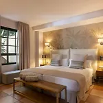 Maria Hotel